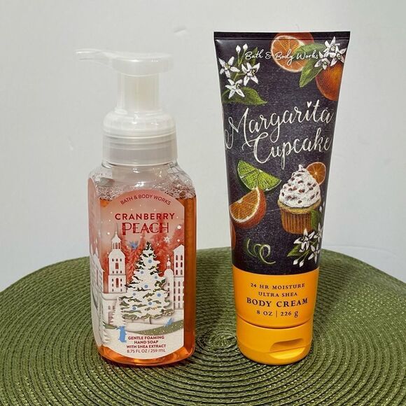 BBW Cranberry Peach & Margarita Cupcake set of 2 NWT - Picture 1 of 2